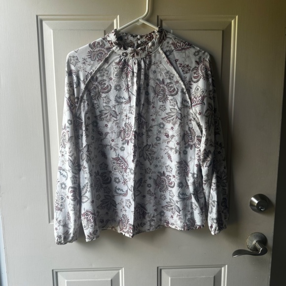 Women's  C&C California paisley, Mao collar, long  sleeves, blouse. Size S. - Picture 12 of 15